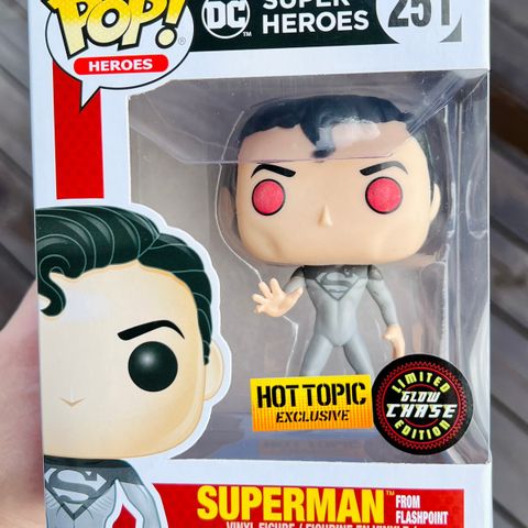 Funko Pop! Superman From Flashpoint (Laser Eyes Chase) | DC Heroes (251)