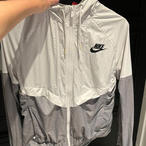 nike treningsjakke jakke windbreaker dame