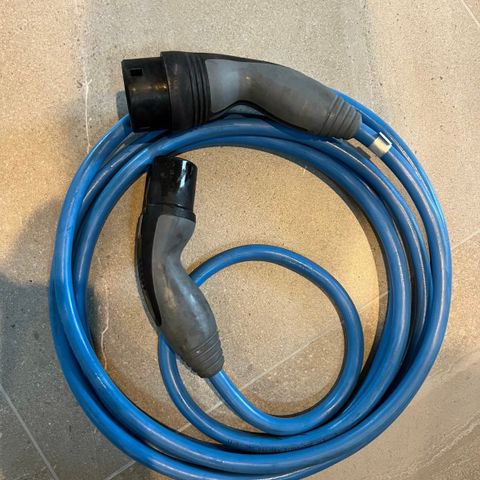 Type 2 til 2 kabel selges, 5 meter, original Bmw kabel