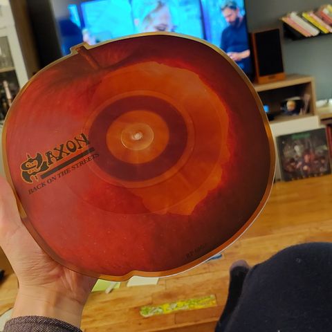 Saxon - Back On the Streets vinyl