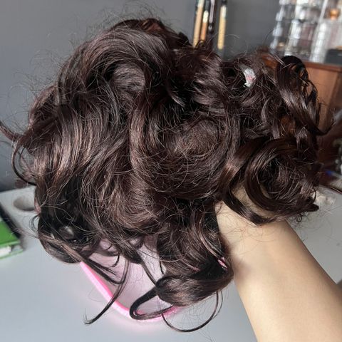 brown curly short wig