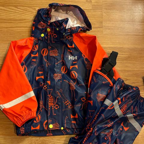 Helly Hansen regnsett str 98 (som ny)