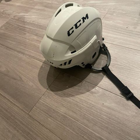 hockey hjelm ccm pent brukt!