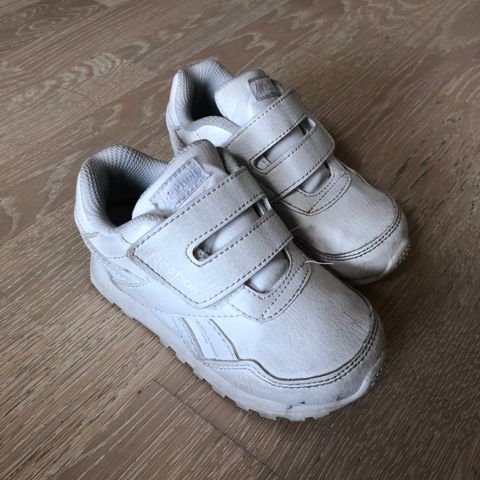 Reebok Sneakers 24.5