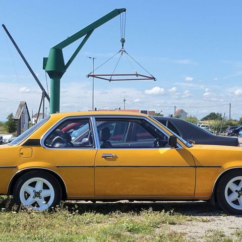 OPEL ASCONA OG MANTA DELER OG UTSTYR