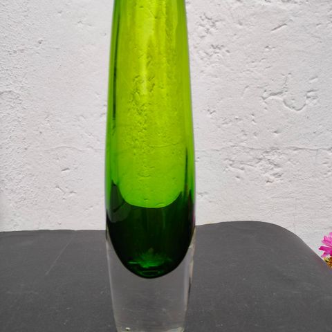 Vintage grønn vase.28 cm høy