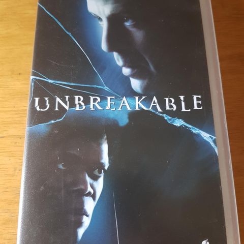 Unbreakable med Bruce Willis Vhs