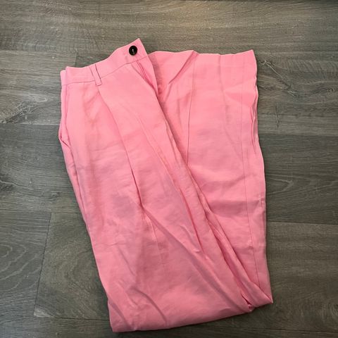 Rosa dressbukse fra Zara