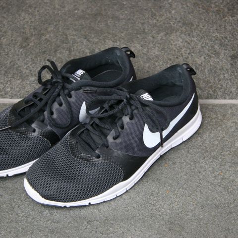 Sorte Nike Flex Essential TR sko / fritidssko / sneaker - størrelse 39