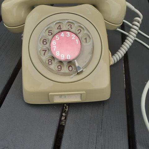 Telefon med tallskive