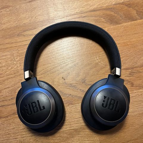 JBL 650 LIVE BTNC