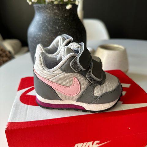 NIKE sko baby (MD RUNNER)