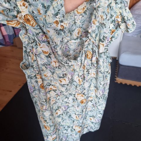 SHEIN Bluse i blomster, kortermet