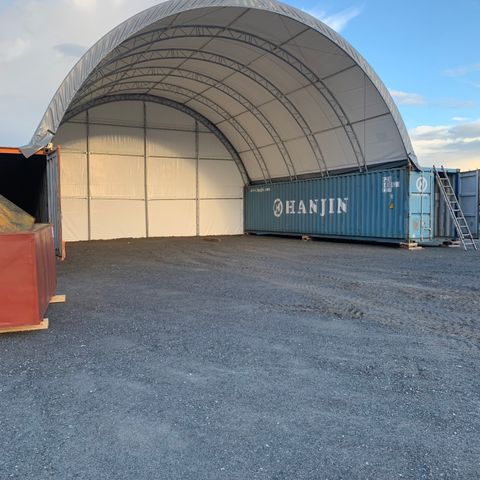 Containeroverbygg til 40 fots container