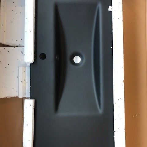 ELBA 150 cm sort heldekkende glasservant fra SCALA