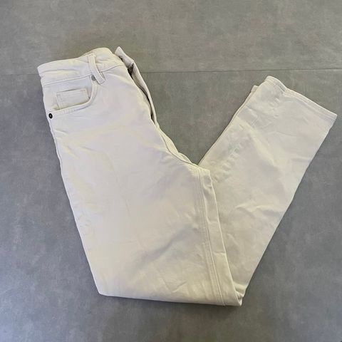 Hvite jeans fra H&M, høyt liv (S, 36)