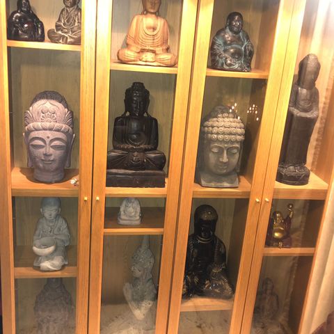 MANGE flotte Buddha statuer. Jeg selger samlingen min