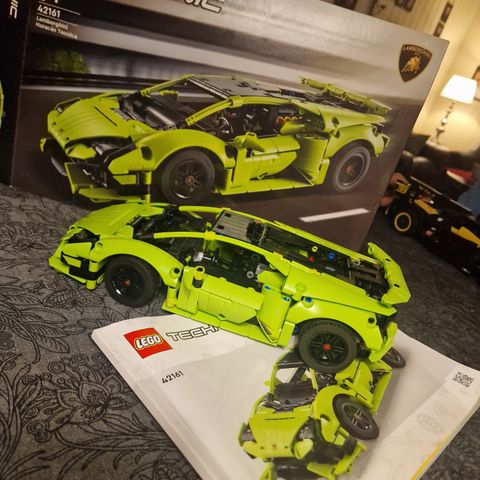 2stk Lego Bugatti og Lambo Hurucan STO technic