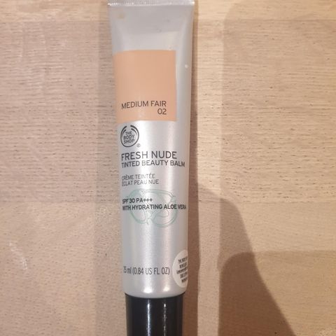 The Body Shop- Fresh nude tinted balm