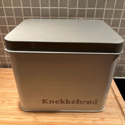 Knekkebrødboks fra kremmerhuset