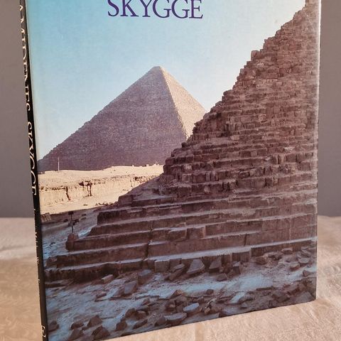 I Pyramidenes Skygge (1988) Jaromir Malek