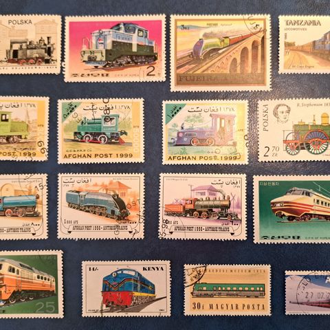 LOKOMOTIV. 16 forskjellige frimerker fra diverse land.