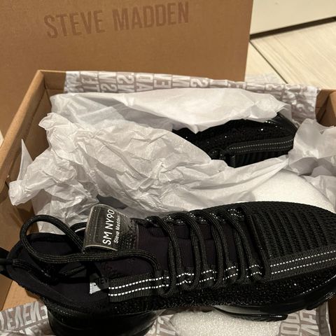 Steve Madden sneakers