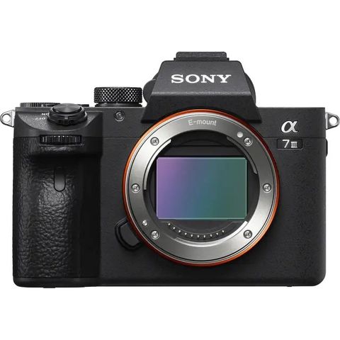 (Lite Brukt) Sony A7 iii fullformat kamerahus med tilbehør