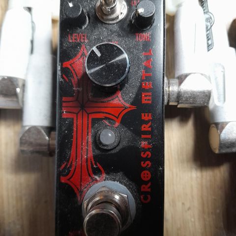 CNZ  crossfire metal pedal selges.