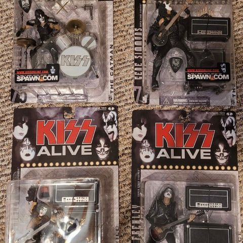 Kiss dolls . Alive serie . 4 stk . Gene,Paul, Ace, Peter