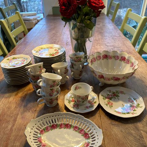 Vintage KAFFESERVISE med ROSE motiv.   Winterling Marktleuthen Bavaria