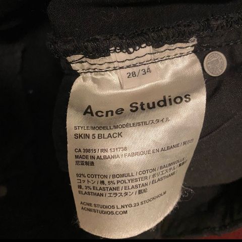 acne bukse