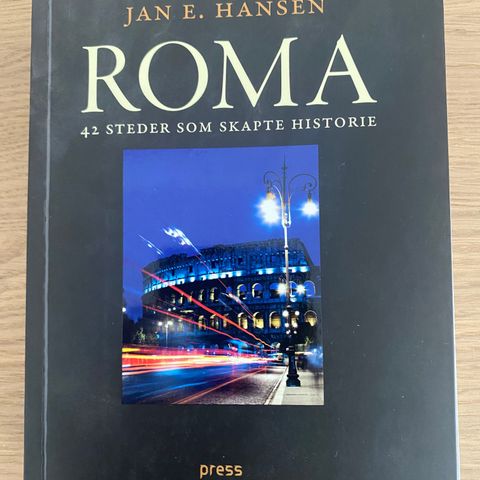 Jan E. Hansen: ROMA- 42 historiske steder. ULEST 400 sider