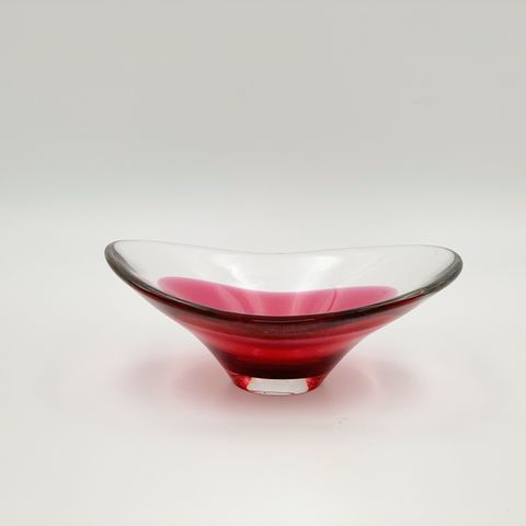 Magnor skål rød , 60 tallets kunstglass , Design glassfat