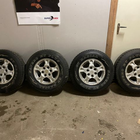 16" Felger til Pajero med Dekk