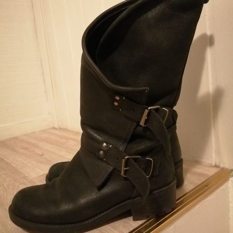 Boots str 40 leather