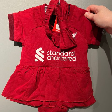 Liverpool babyklær/supporterutstyr