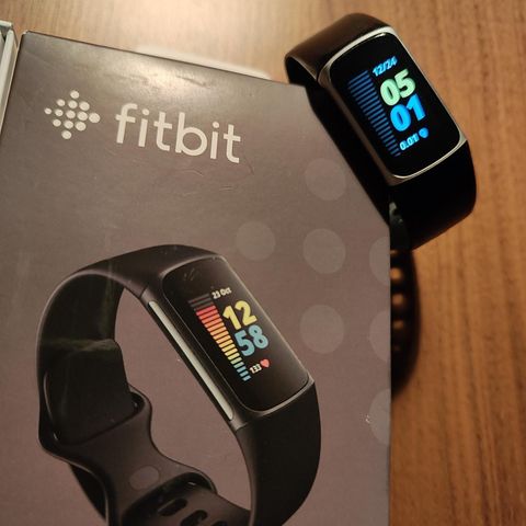 Fitbit Charge 5 . Smart Watch (Apple, Huawei)