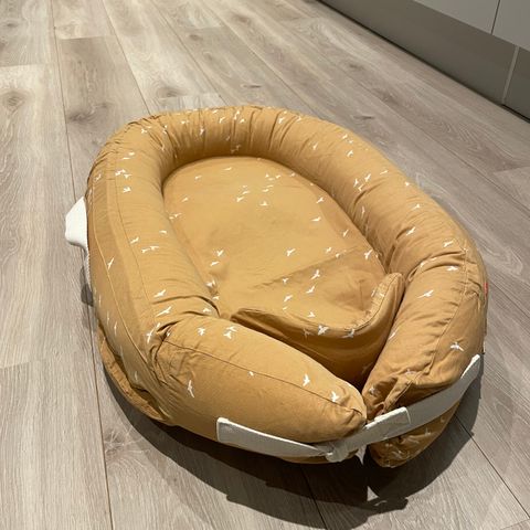 Babynest Voksi Premium, okergul