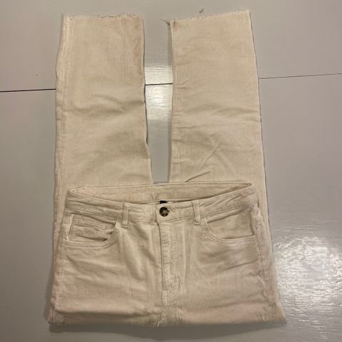 Velour jeans (Str. 42)