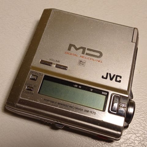 JVC XM-R70 bærbar MiniDisc spiller