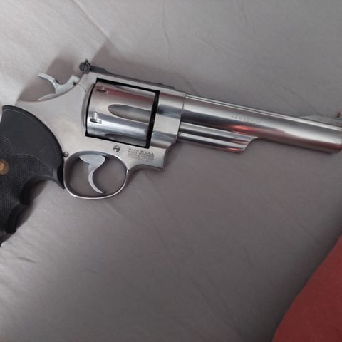 Smith & Wesson 44mag