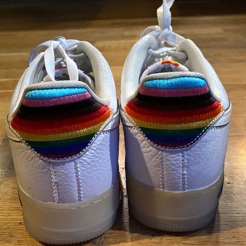 Perfekte sko til PRIDE nike air force 1 #betrue