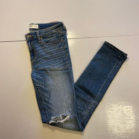 Abercrombie and Fitch jeans (Str. 29)