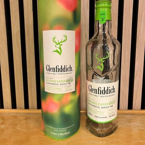 Whiskey flaske og kartong uten innhold , Glenfiddich Orchard