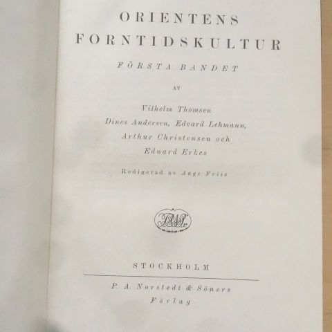 "Orientens Forntidskultur". Førsta bandet. På svensk. 1927