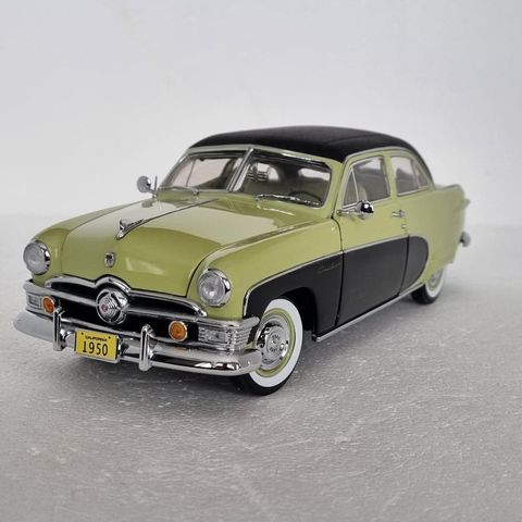 1/18 1950 Ford Crestline - Precision Miniatures