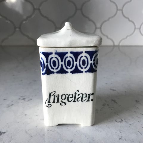 Ingefær Small Ceramic Pot