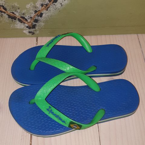 Strl 27-28 Ipanema sandal flipflop Brazil