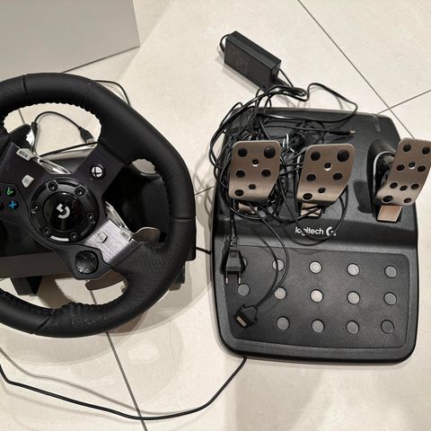 Logitech G920 Driving Force Racing